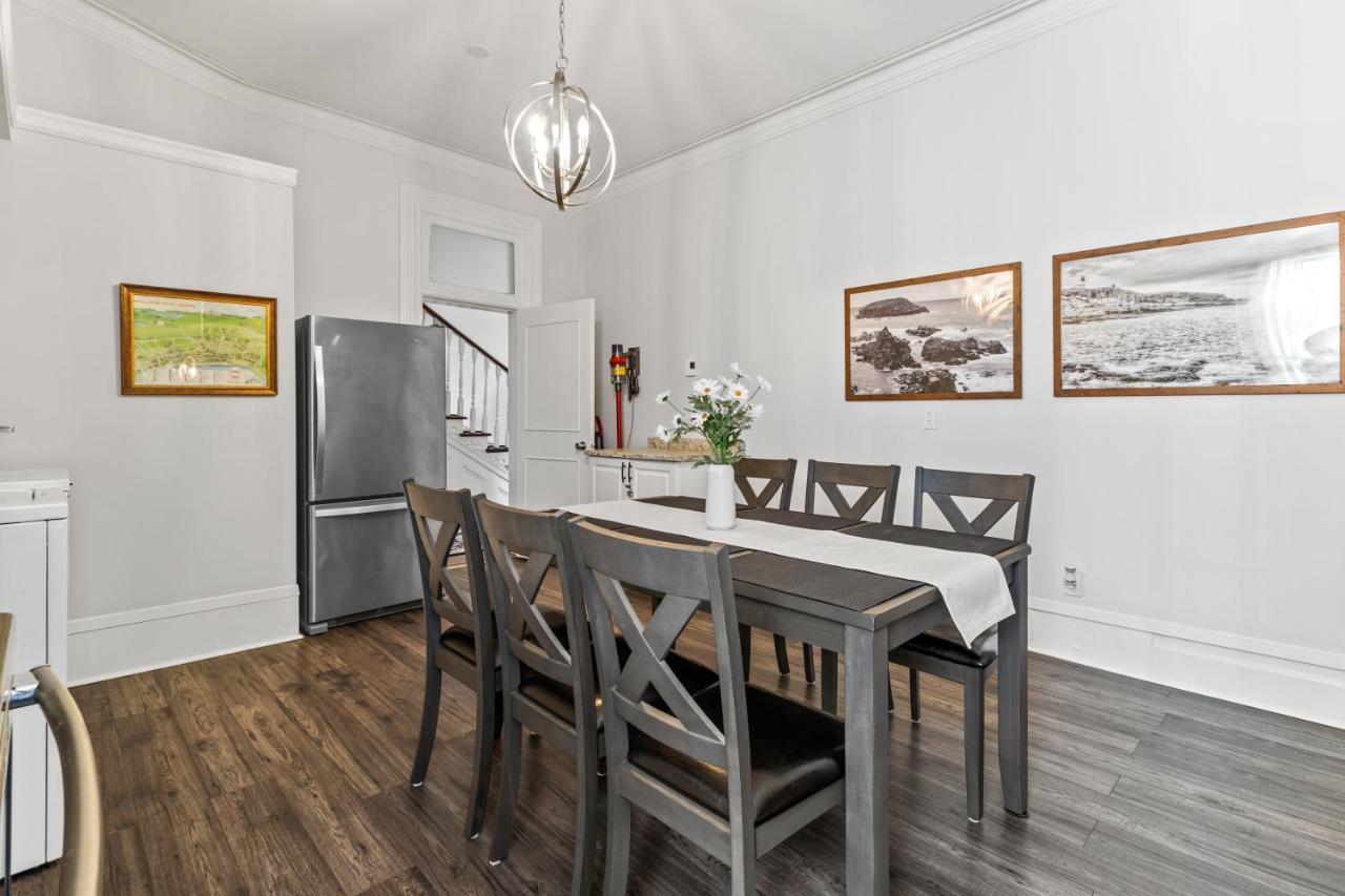 Hotel Mckay Manor On Duckworth à Saint-Jean de Terre-Neuve Extérieur photo